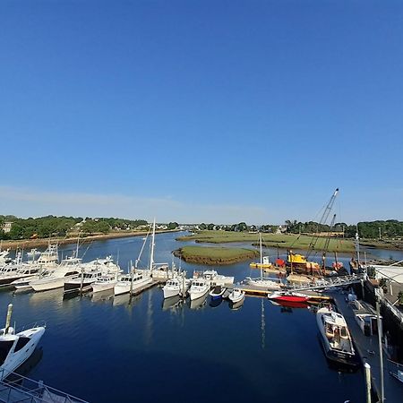 The Hotel At Cape Ann Marina กลอสเตอร์ ภายนอก รูปภาพ