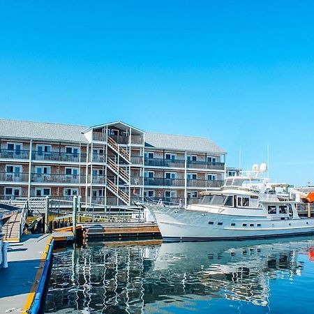 The Hotel At Cape Ann Marina กลอสเตอร์ ภายนอก รูปภาพ